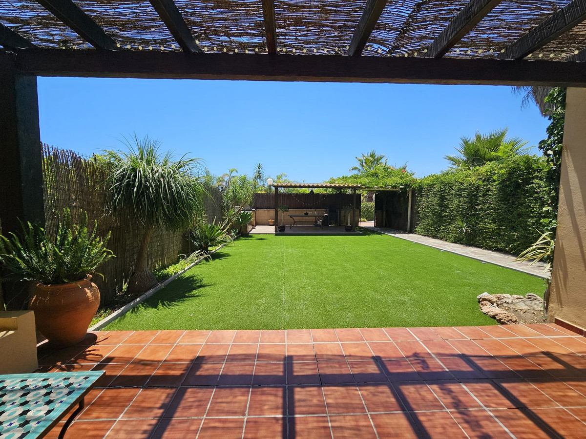 7f761639cfcf7d990cd24b049d94ac7d - 21