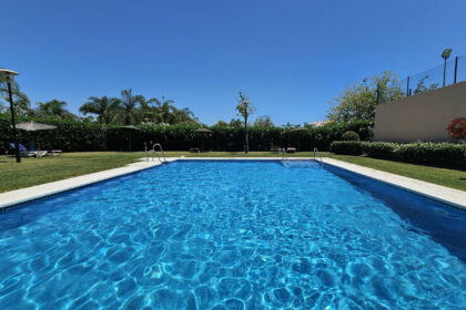 7f761639cfcf7d990cd24b049d94ac7d - 28