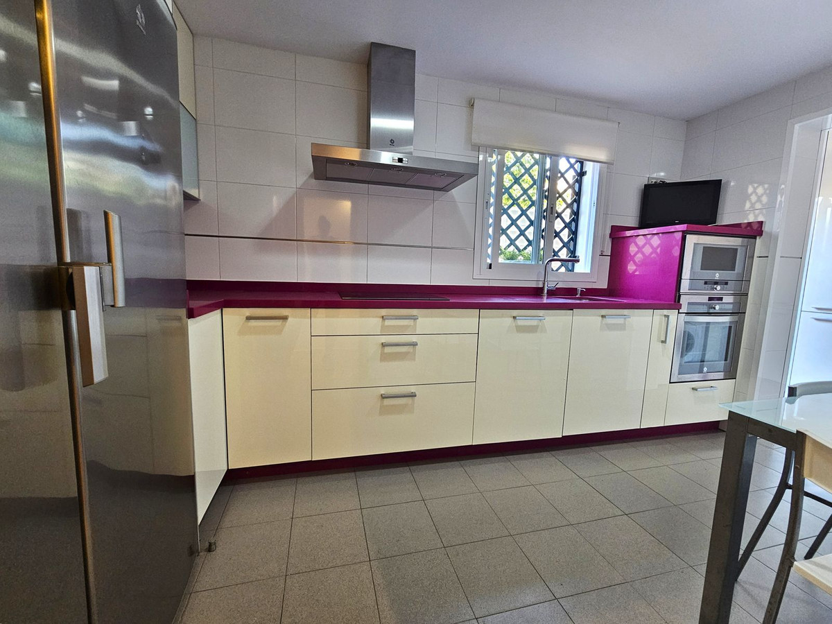 7f761639cfcf7d990cd24b049d94ac7d - 8