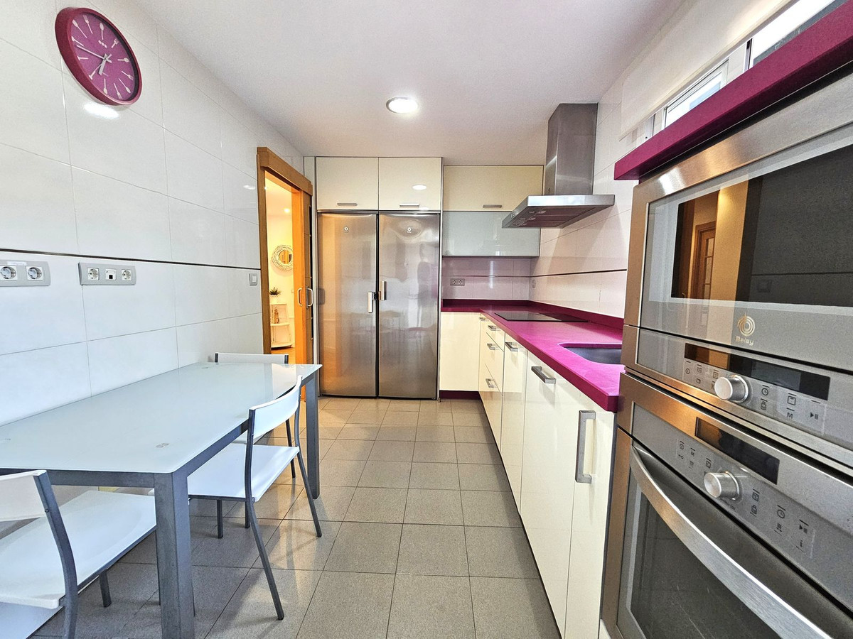 7f761639cfcf7d990cd24b049d94ac7d - 9