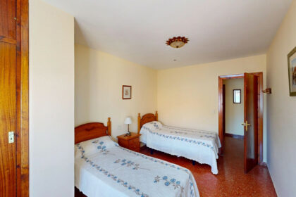 83f34a81a2650bc1faae0695ac72f2f5 - 11