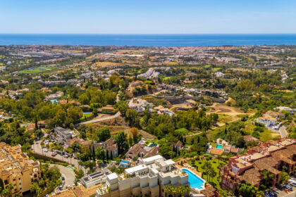 85b3fdf08b07e6d423ae8727459c4065 - 16