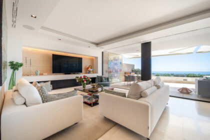 85b3fdf08b07e6d423ae8727459c4065 - 4