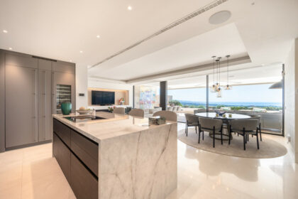 85b3fdf08b07e6d423ae8727459c4065 - 7