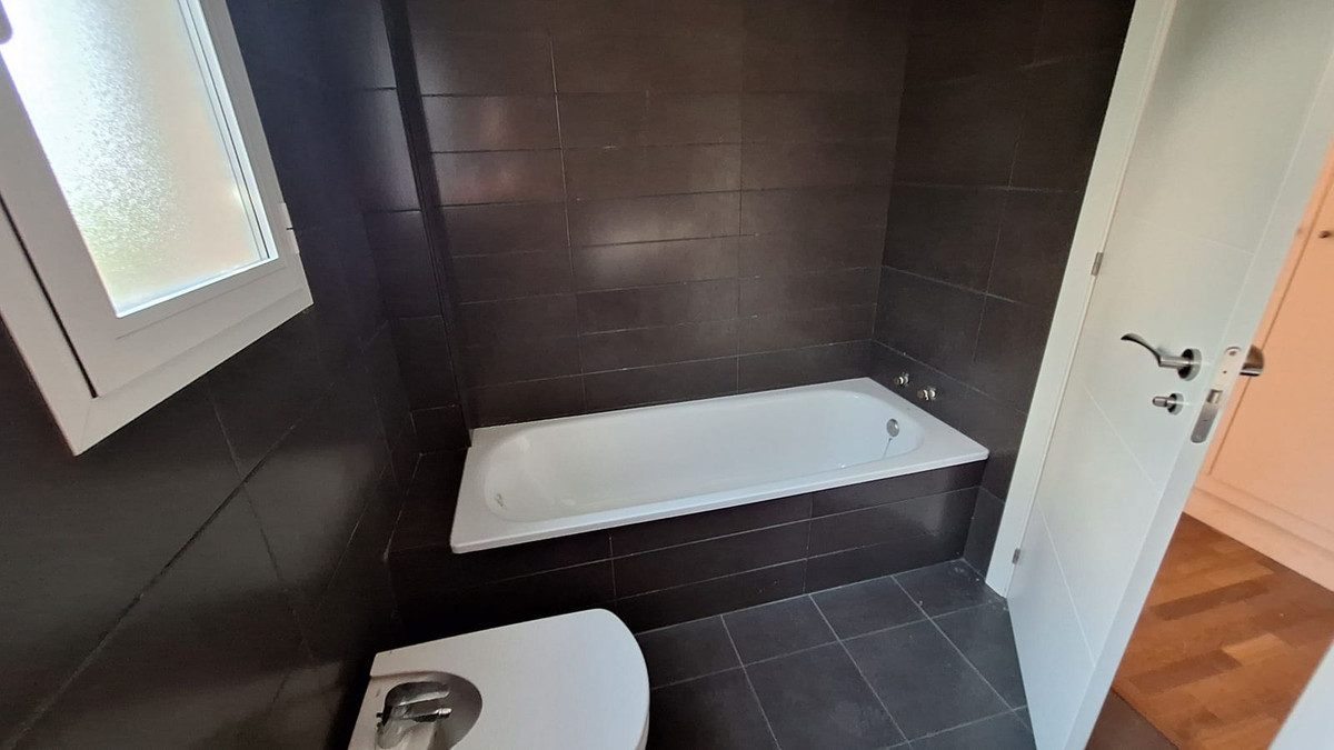 8c067b3286a49279c96a47816e73f033 - 18