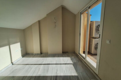 8c067b3286a49279c96a47816e73f033 - 19