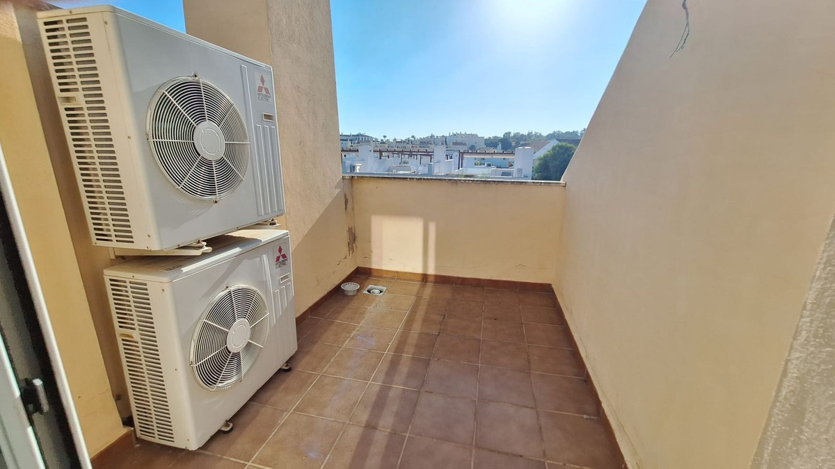 8c067b3286a49279c96a47816e73f033 - 20