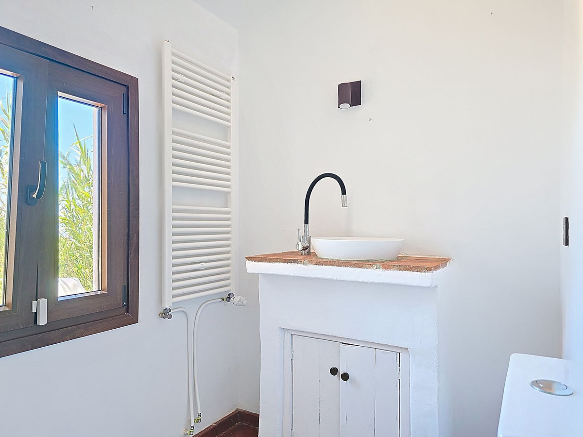 9df2e3e55eb07ae7ca69ec04629be972 - 13