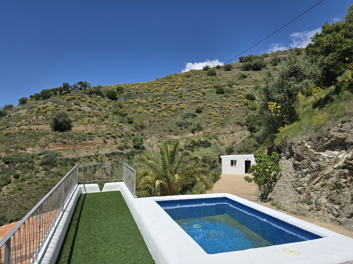 9df2e3e55eb07ae7ca69ec04629be972 - 25