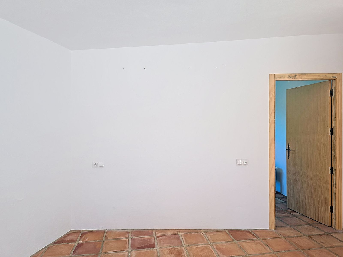 9df2e3e55eb07ae7ca69ec04629be972 - 34