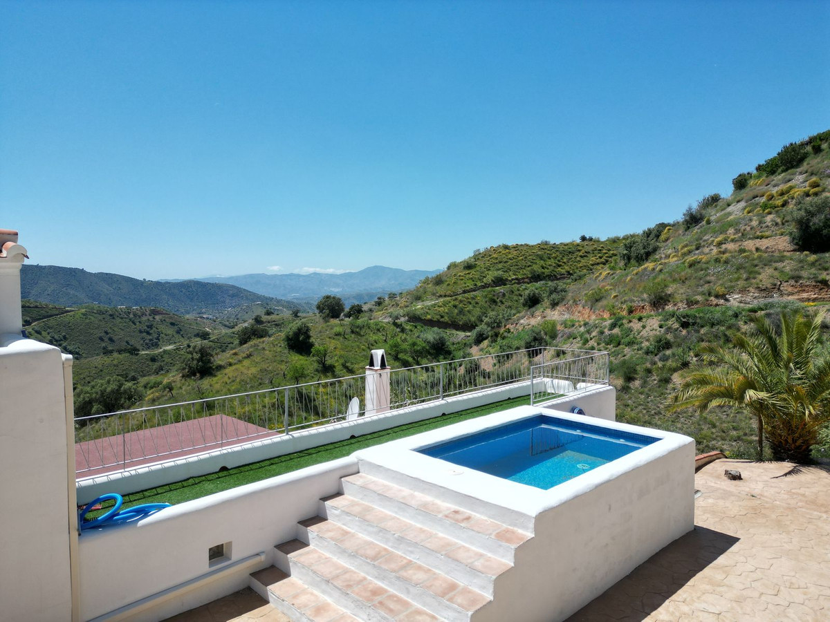 9df2e3e55eb07ae7ca69ec04629be972 - 4