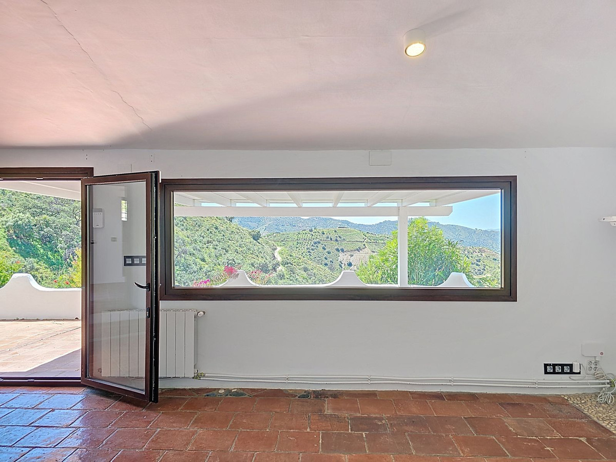 9df2e3e55eb07ae7ca69ec04629be972 - 8