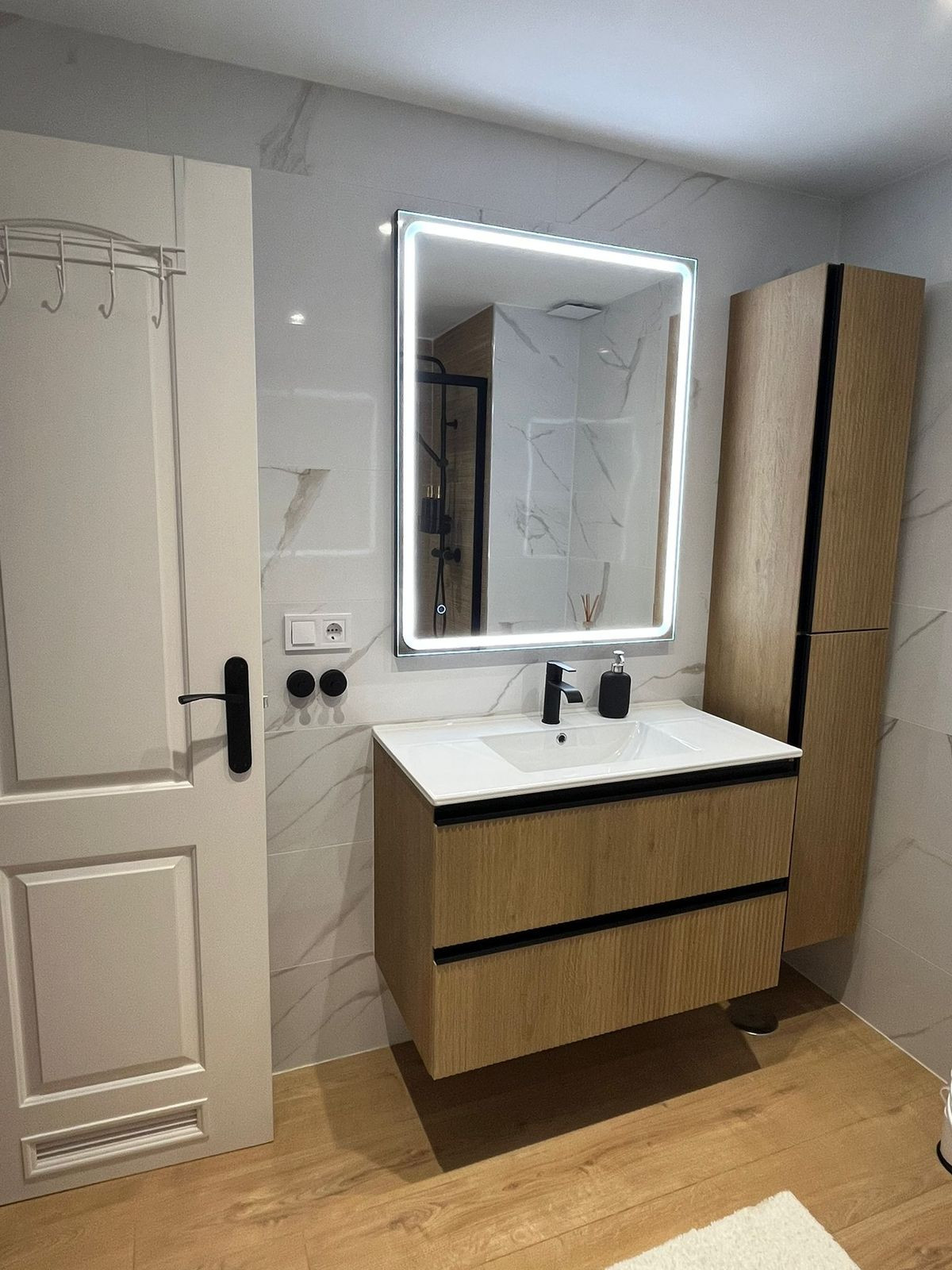 a2a7f11d3d7315857d16866cc85c8e22 - 11