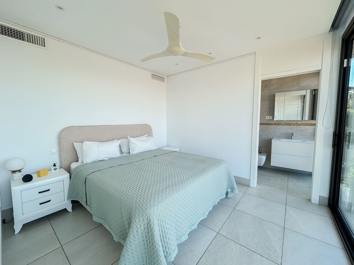 a46d2a5a256c241349fce8fe808cbff3 - 15