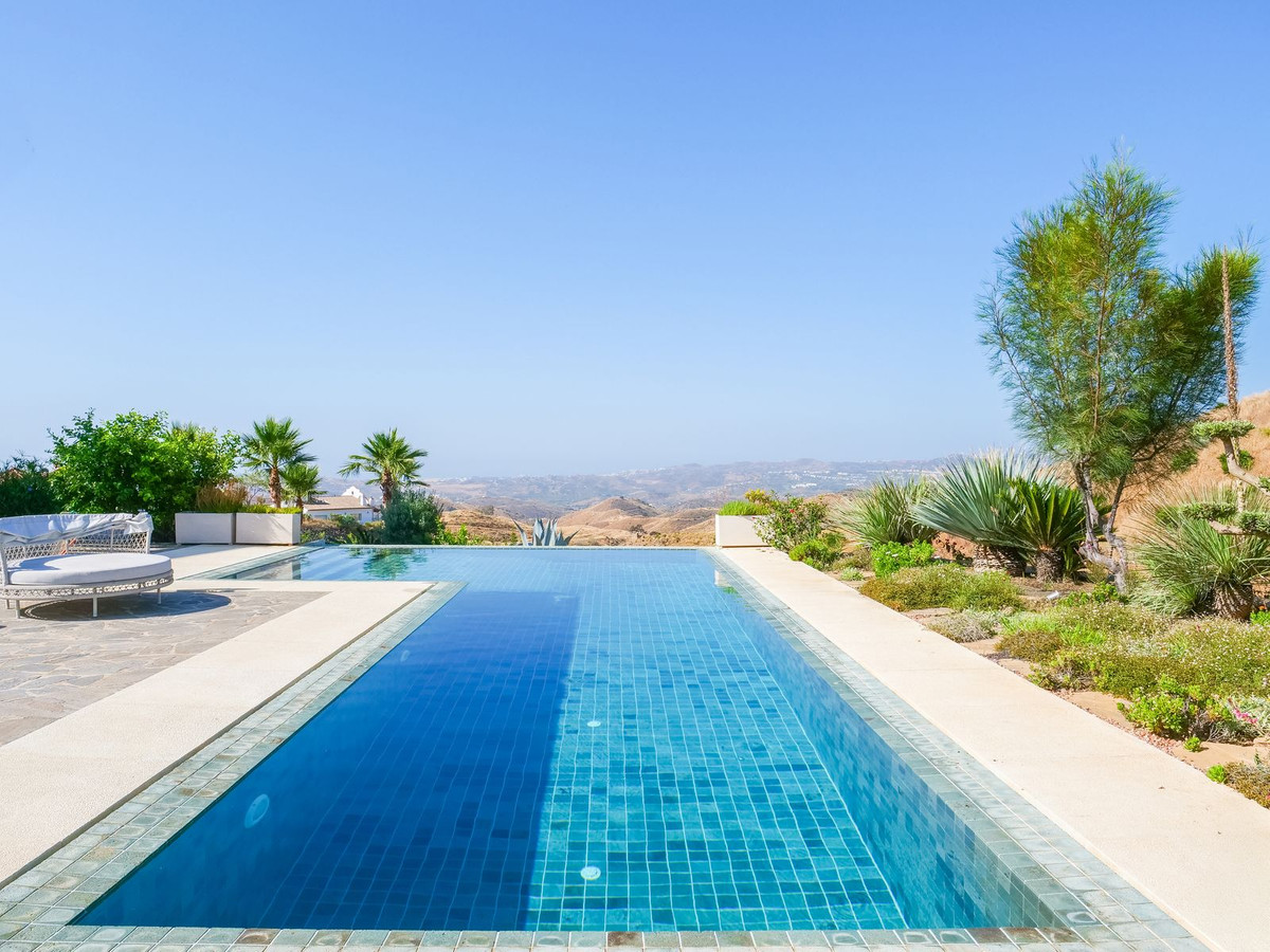 a46d2a5a256c241349fce8fe808cbff3 - 18