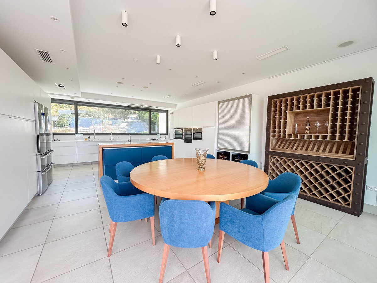 a46d2a5a256c241349fce8fe808cbff3 - 7