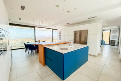 a46d2a5a256c241349fce8fe808cbff3 - 8