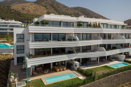 b162e0dc7848ab6cfbe9c6546c8c973a - 1