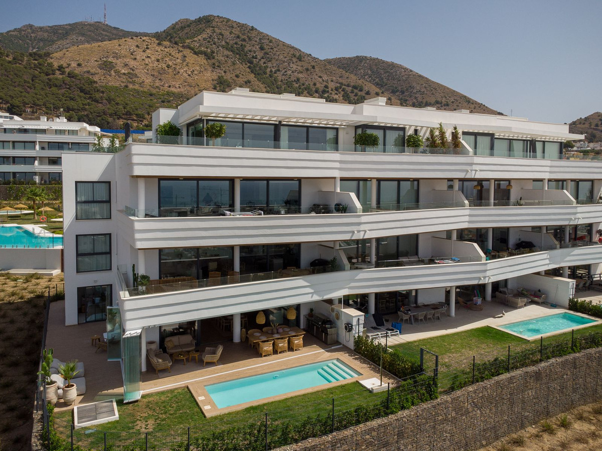 b162e0dc7848ab6cfbe9c6546c8c973a - 1