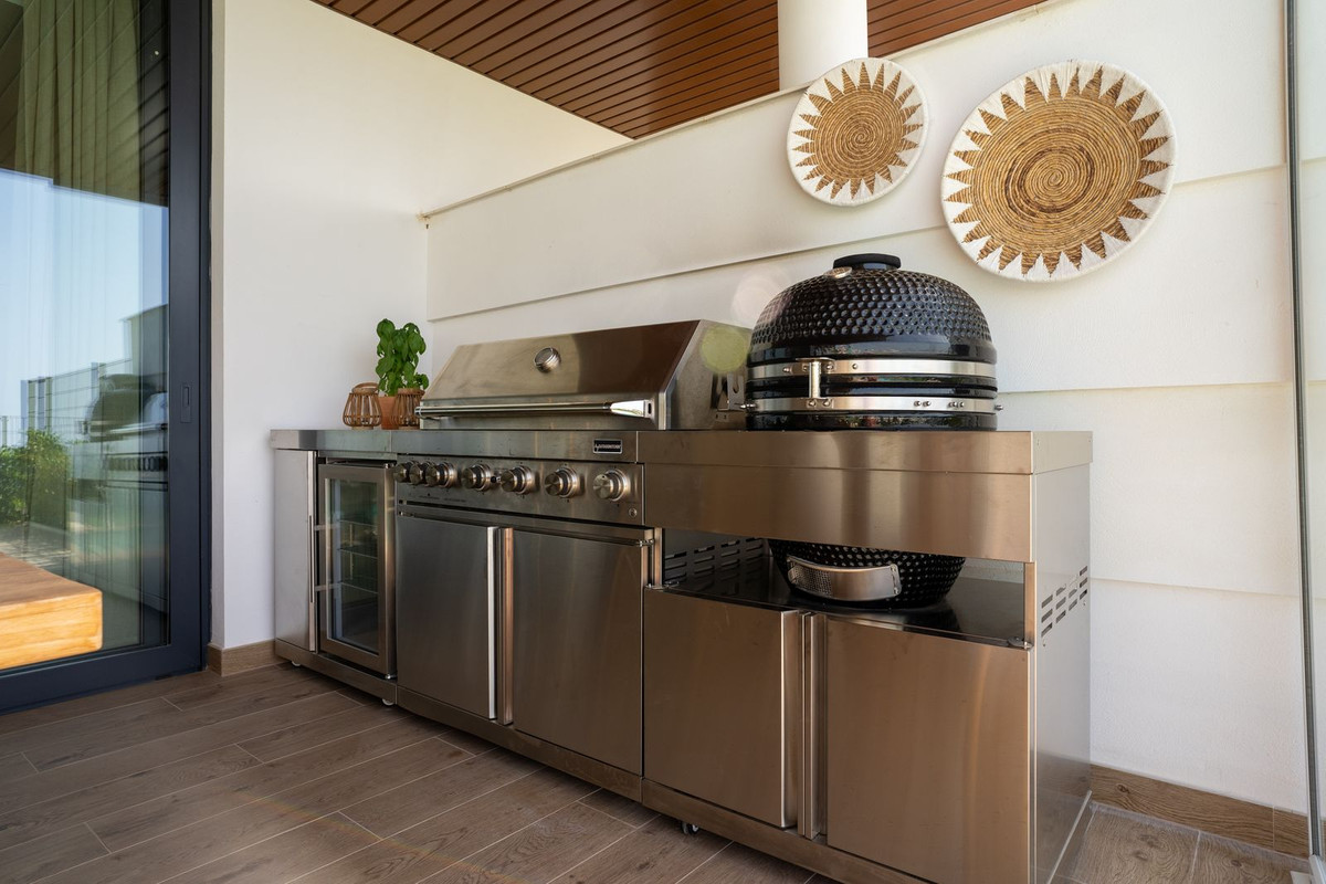 b162e0dc7848ab6cfbe9c6546c8c973a - 12