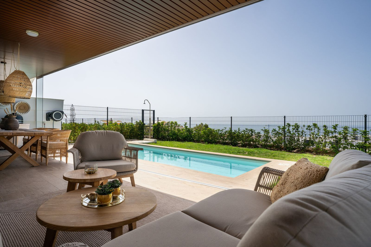 b162e0dc7848ab6cfbe9c6546c8c973a - 2