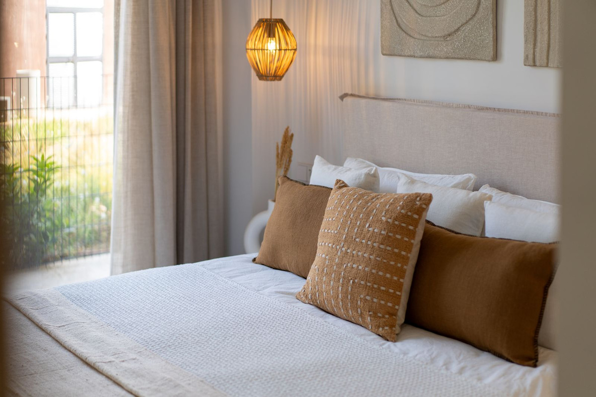 b162e0dc7848ab6cfbe9c6546c8c973a - 23