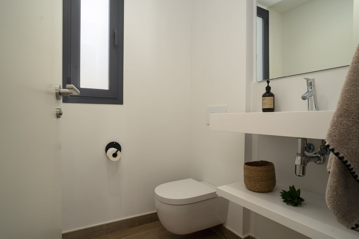 b162e0dc7848ab6cfbe9c6546c8c973a - 28