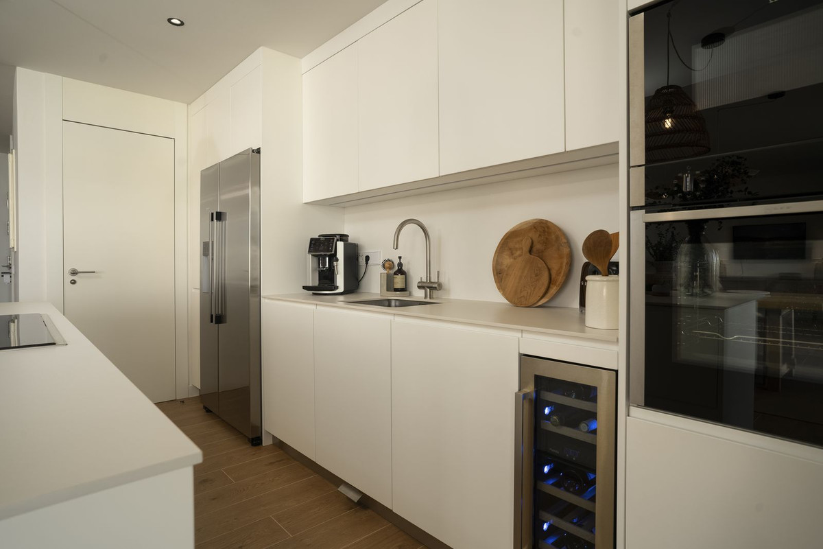 b162e0dc7848ab6cfbe9c6546c8c973a - 5