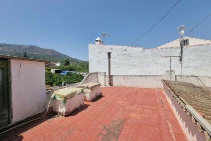 b3bb9b438f14550072d01df4c67ee5c9 - 17