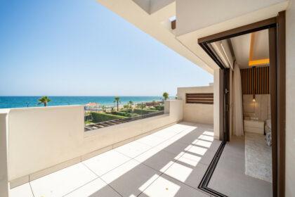 b53600ce2e959febf4d76a3fcddd472c - 10