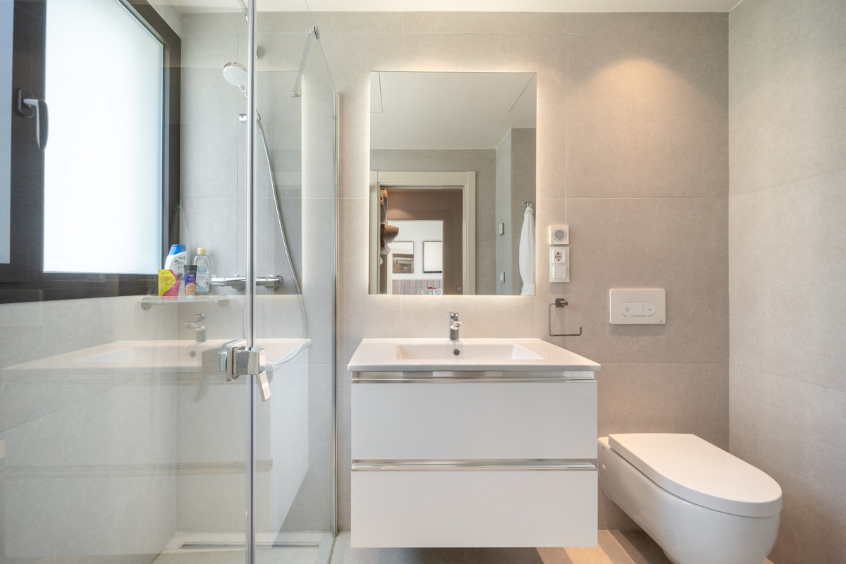 b53600ce2e959febf4d76a3fcddd472c - 21