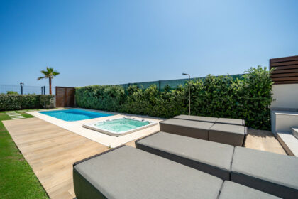 b53600ce2e959febf4d76a3fcddd472c - 32