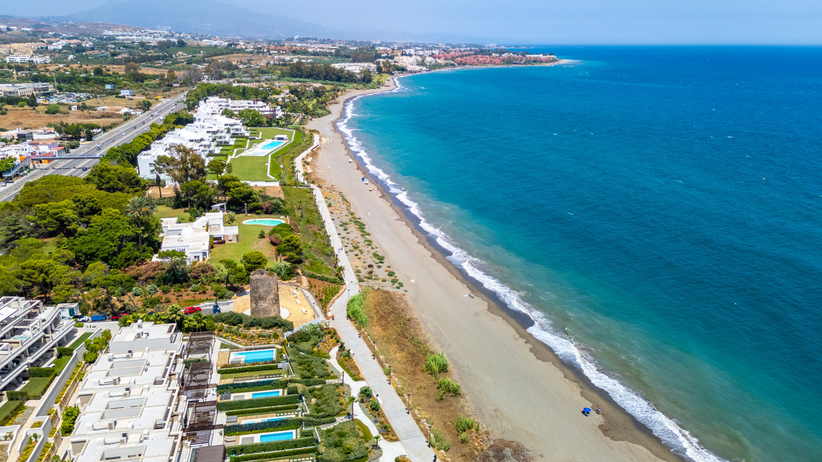 b53600ce2e959febf4d76a3fcddd472c - 39