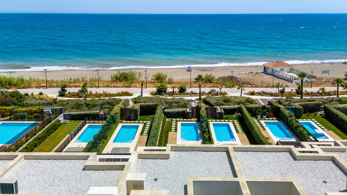 b53600ce2e959febf4d76a3fcddd472c - 40