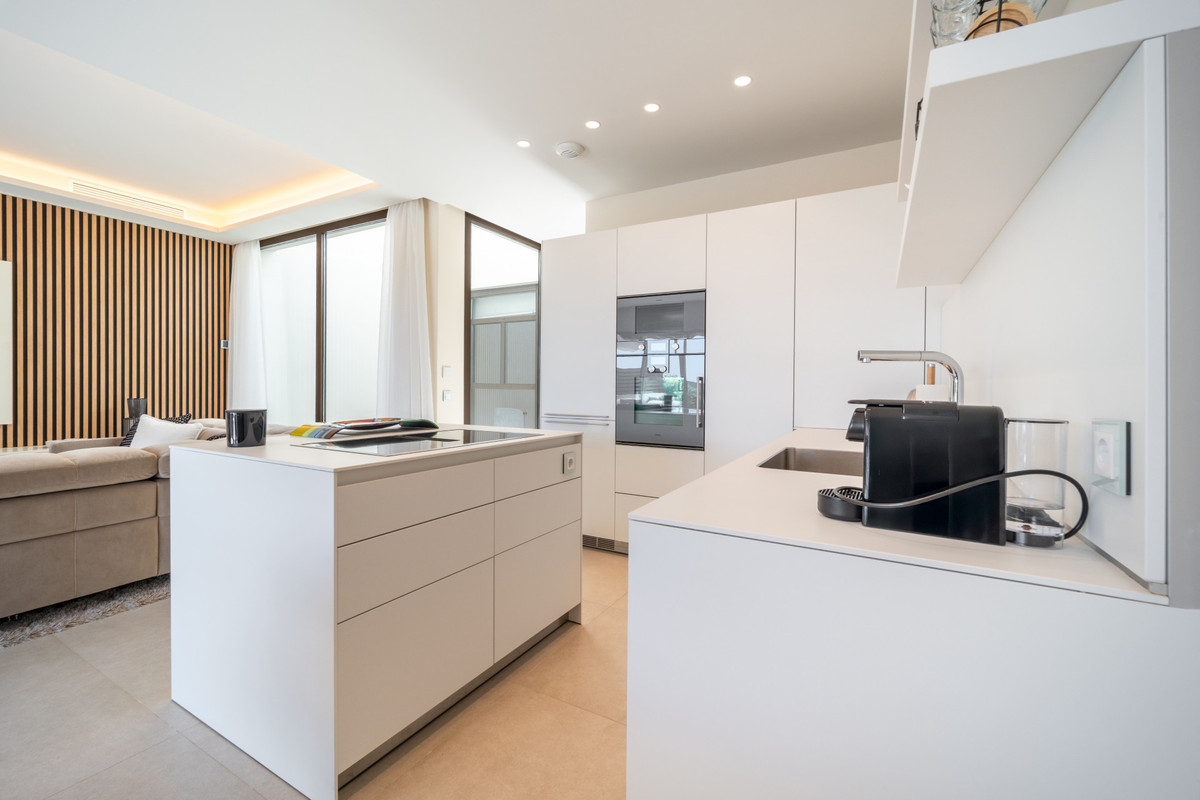 b53600ce2e959febf4d76a3fcddd472c - 6