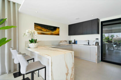 b7511ffc707fc6631026e5c1f7f999b4 - 23