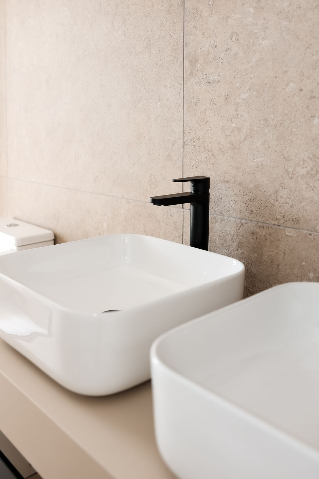 b80433f66b611405fd8286a0be86a1a1 - 20