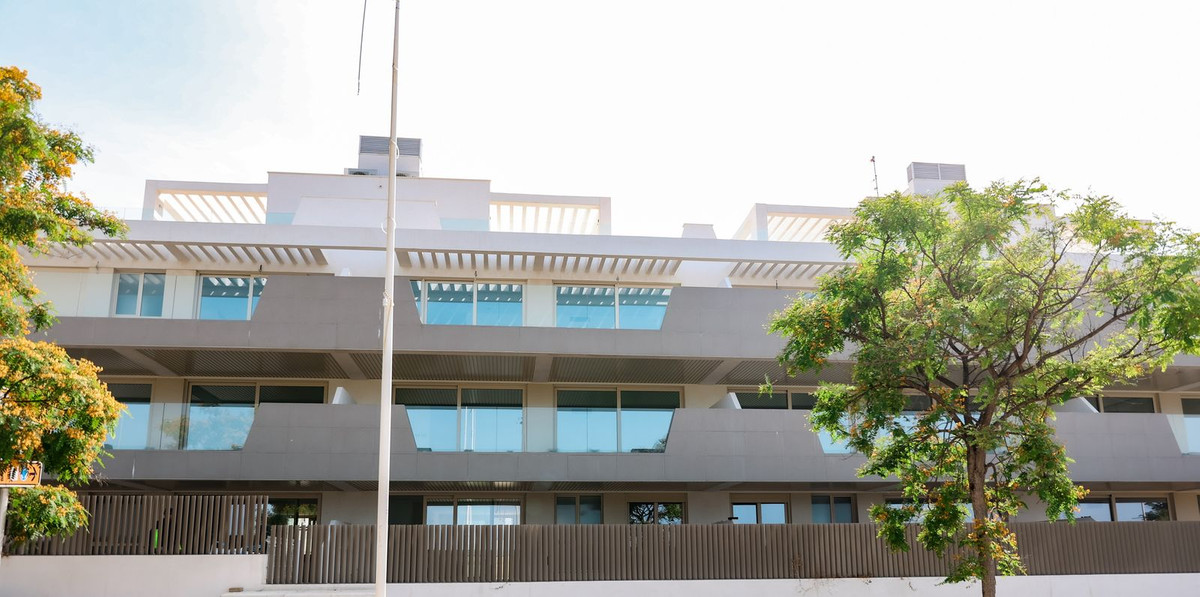 b80433f66b611405fd8286a0be86a1a1 - 23