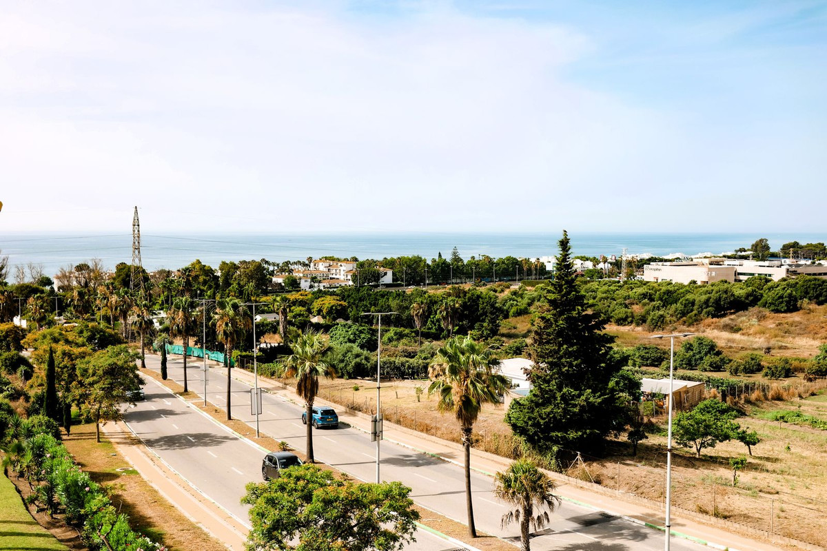 b80433f66b611405fd8286a0be86a1a1 - 3