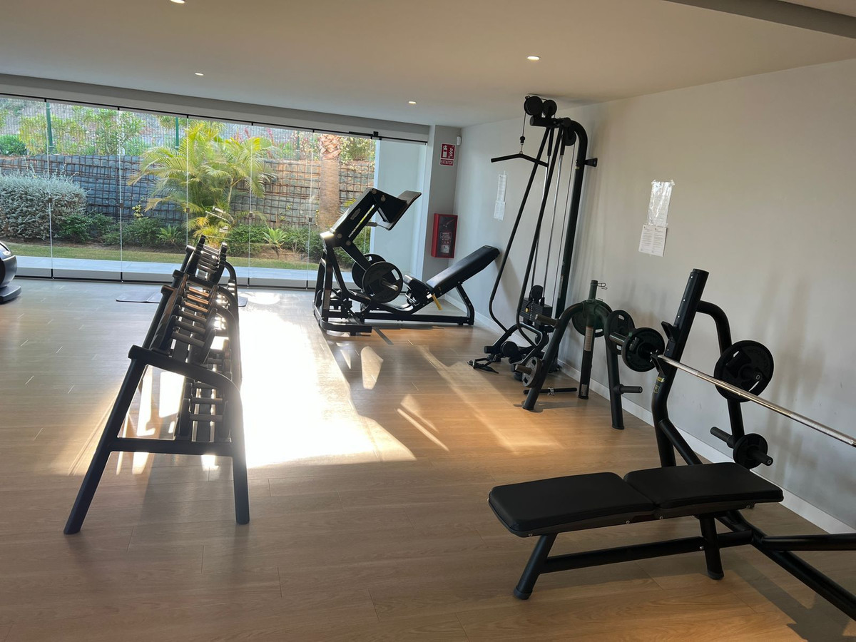 b994c0f5d157692ac5ea79729ca136bc - 30