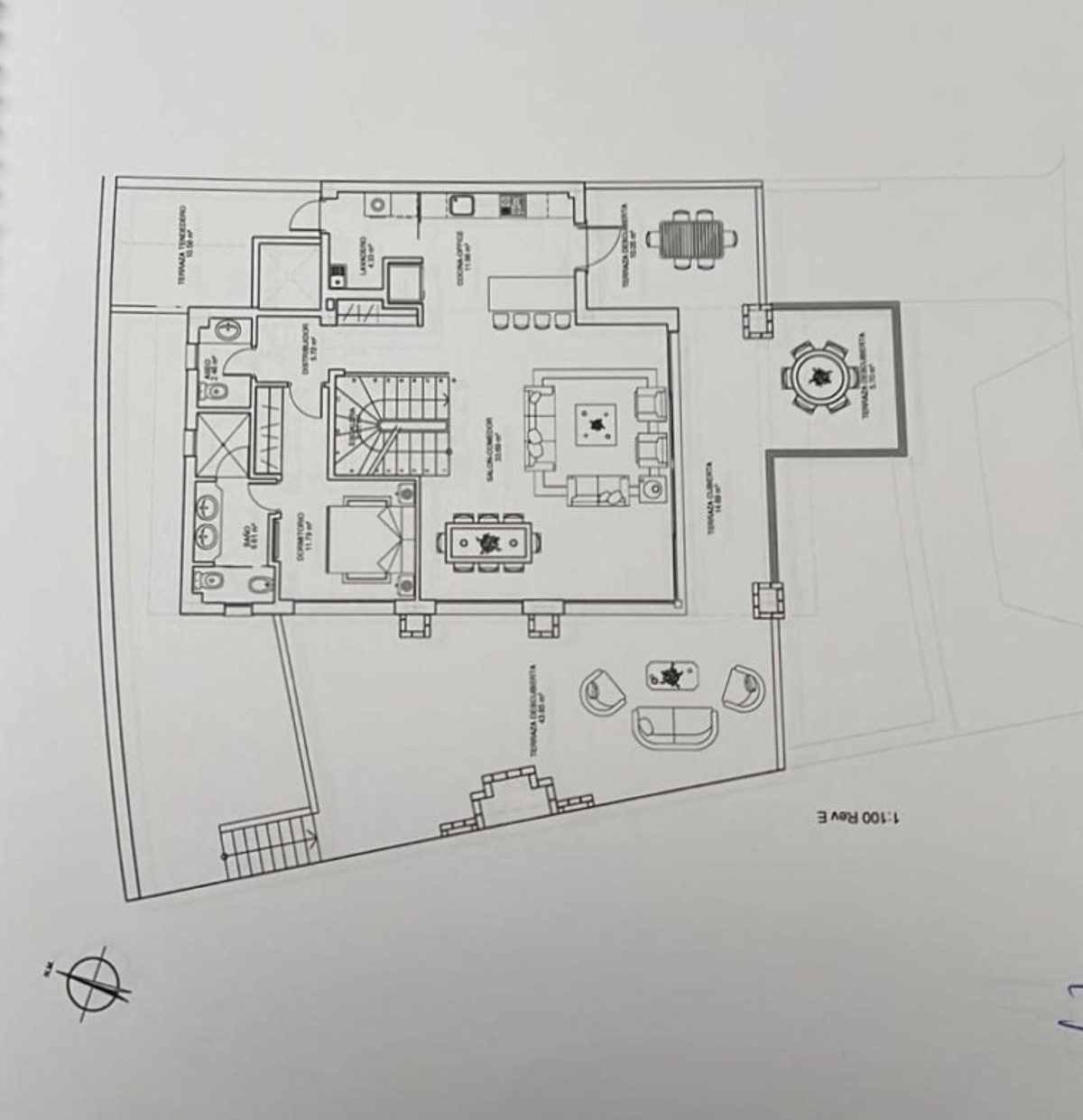 b994c0f5d157692ac5ea79729ca136bc - 33