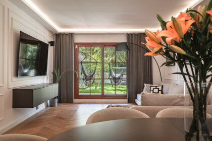 bc29f79d12f2d87630138103ee9e9249 - 12