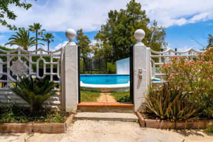 bdab3b83bf9fe14a07a8ce7aeda6d2b4 - 13