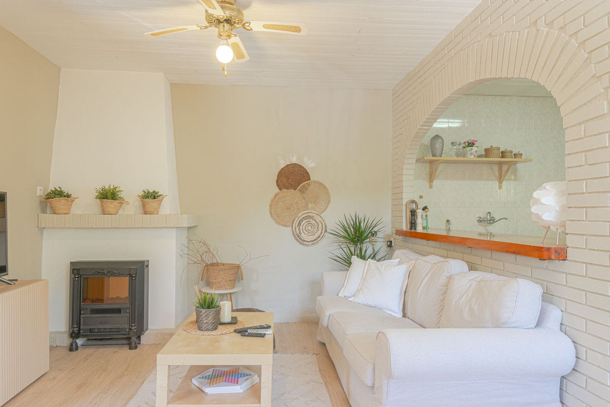 bdab3b83bf9fe14a07a8ce7aeda6d2b4 - 18