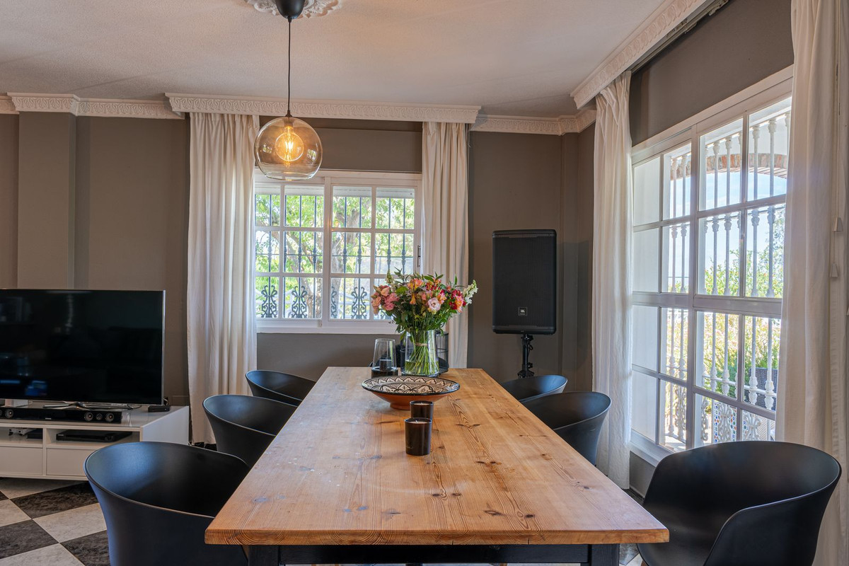 bdab3b83bf9fe14a07a8ce7aeda6d2b4 - 7