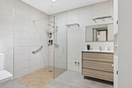 c2eeb85fcda31576bfca26611a770701 - 14