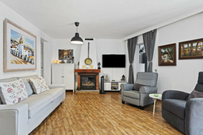 c2eeb85fcda31576bfca26611a770701 - 8