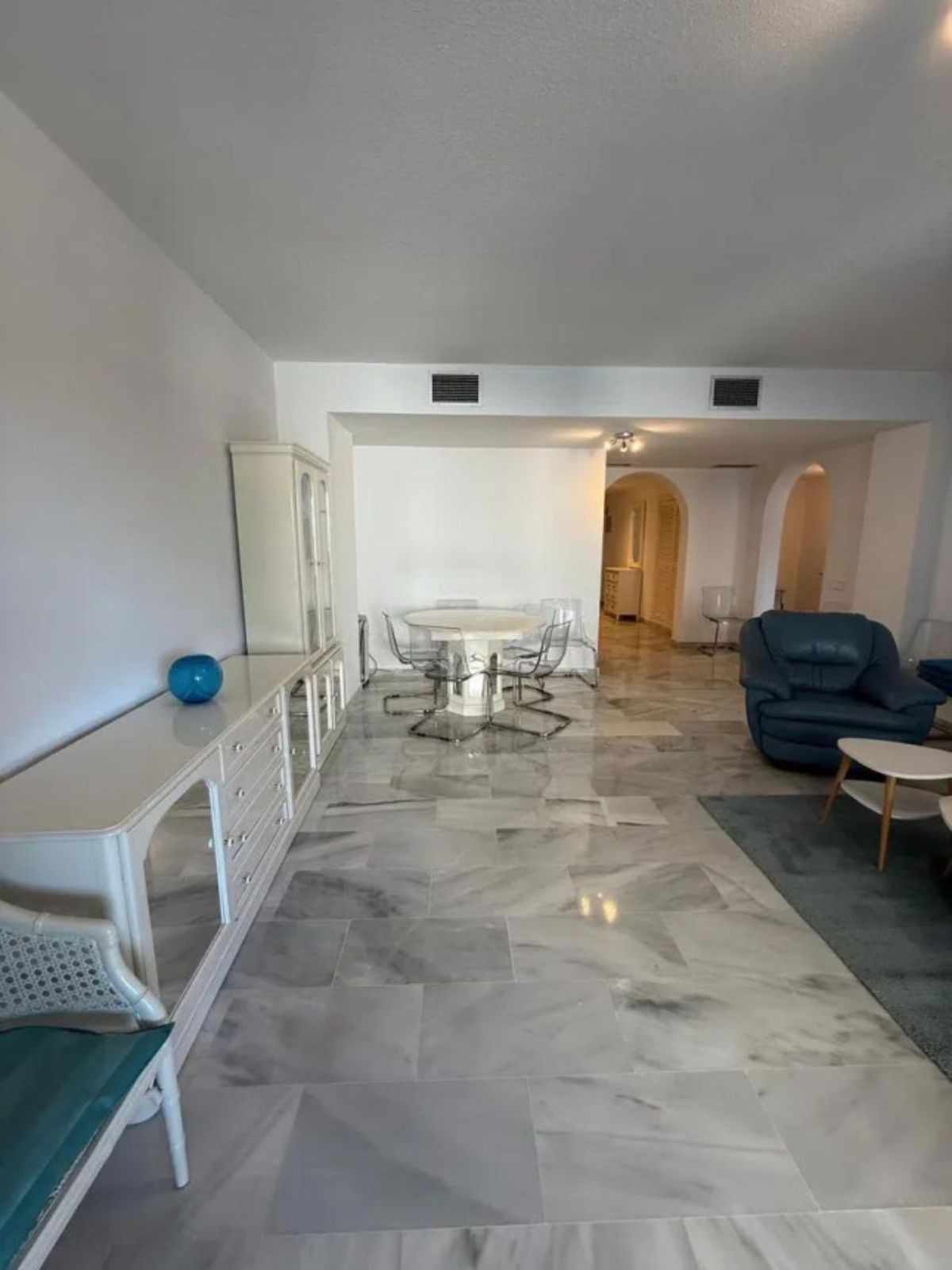 c415da3206367370685019eeee9ffb07 - 22