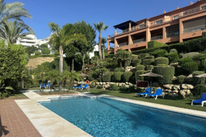 ce324a232877b2e9ac75eef67738325b - 1