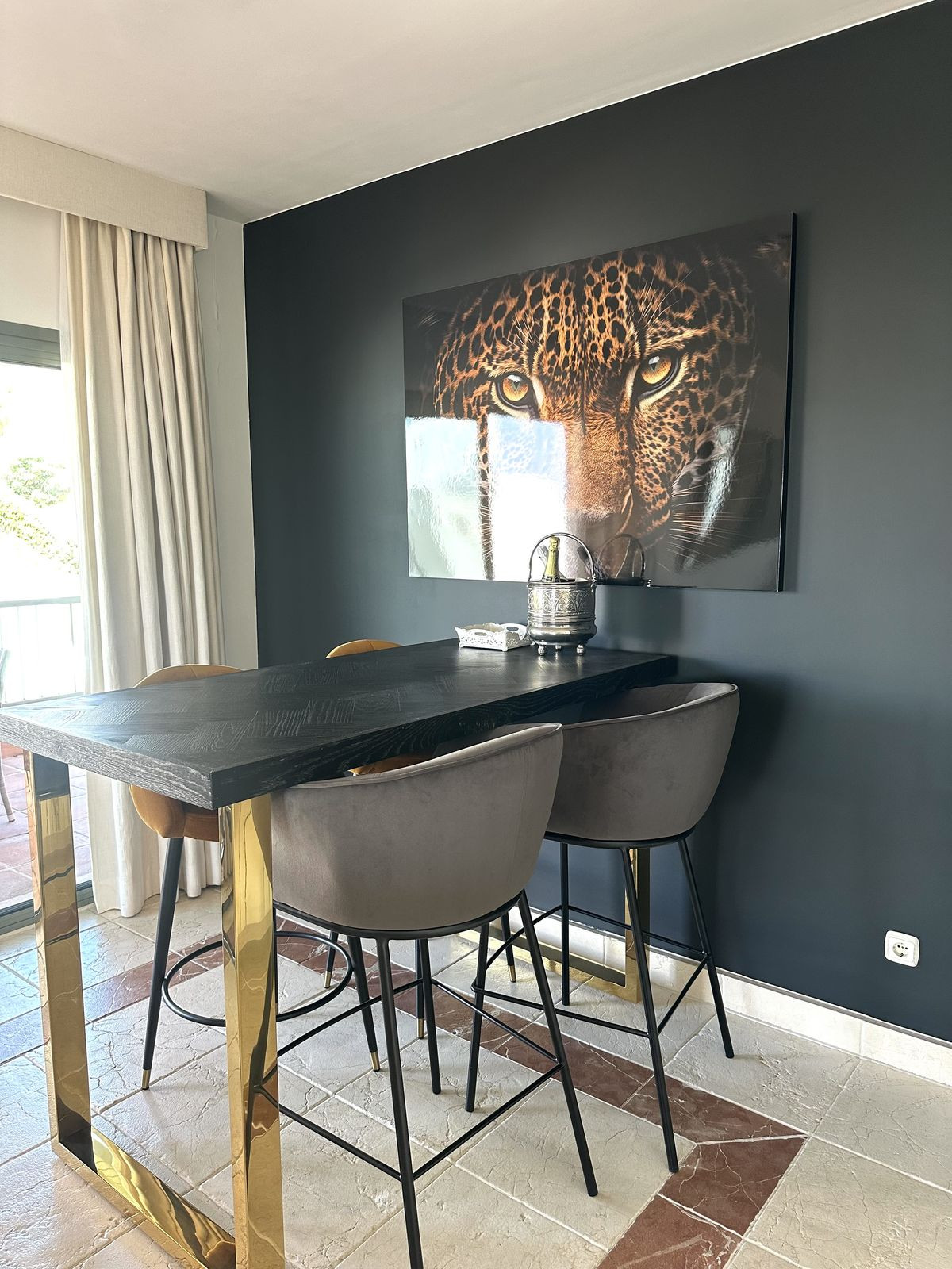 ce324a232877b2e9ac75eef67738325b - 22